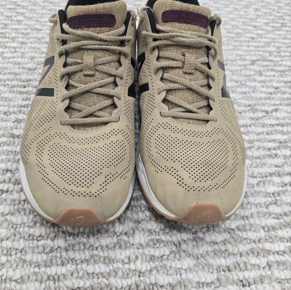 New Balance Lifestyle - Picture 2 of 7